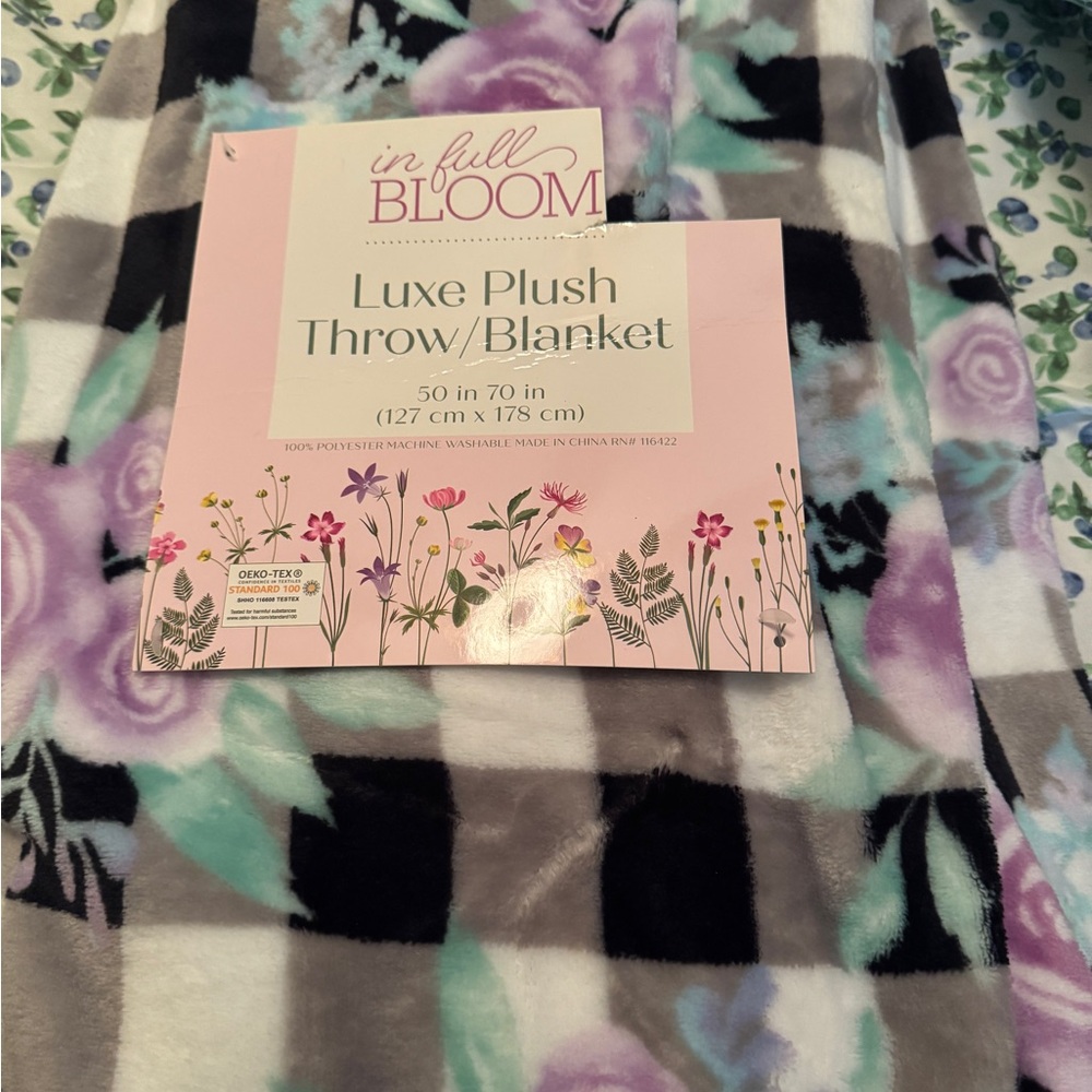 Cozy Purple and Black Plush Throw Blanket